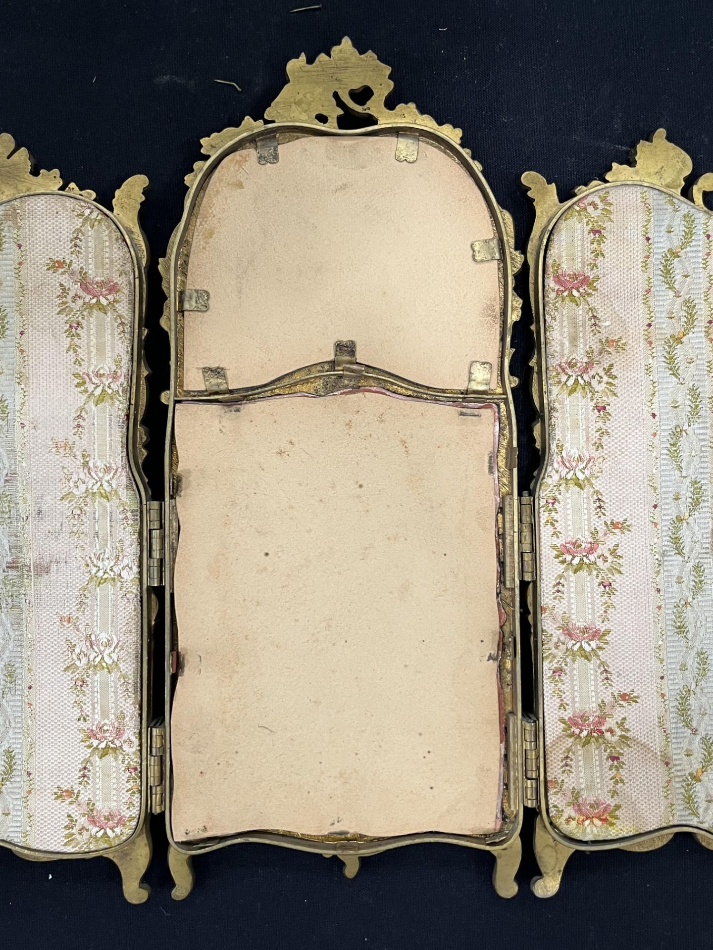 19th century small ornamental paravent with cut mirror glass and decorated with romantic scenes - Bild 15 aus 17