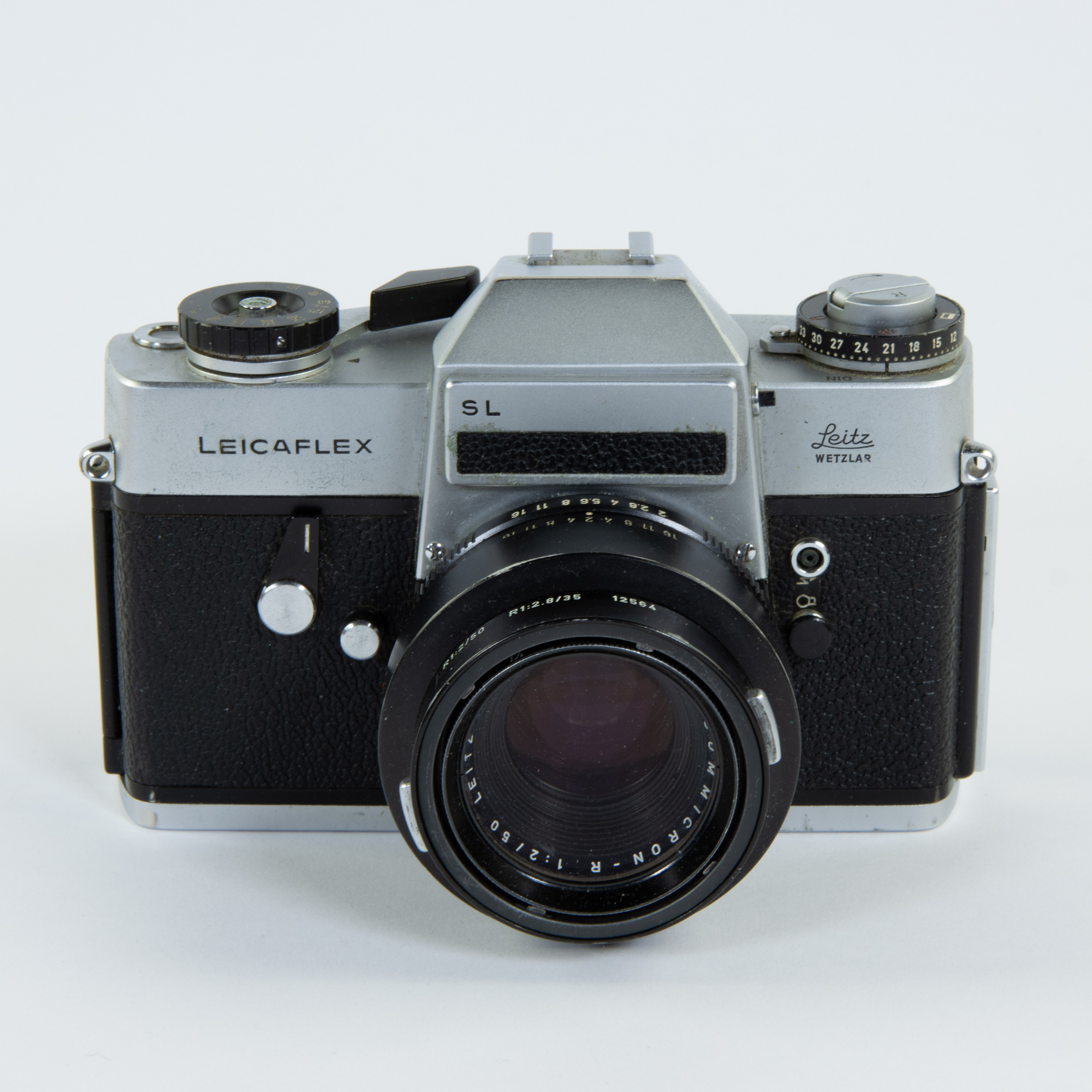 LEICAFLEX camera with accompanying telephoto lens