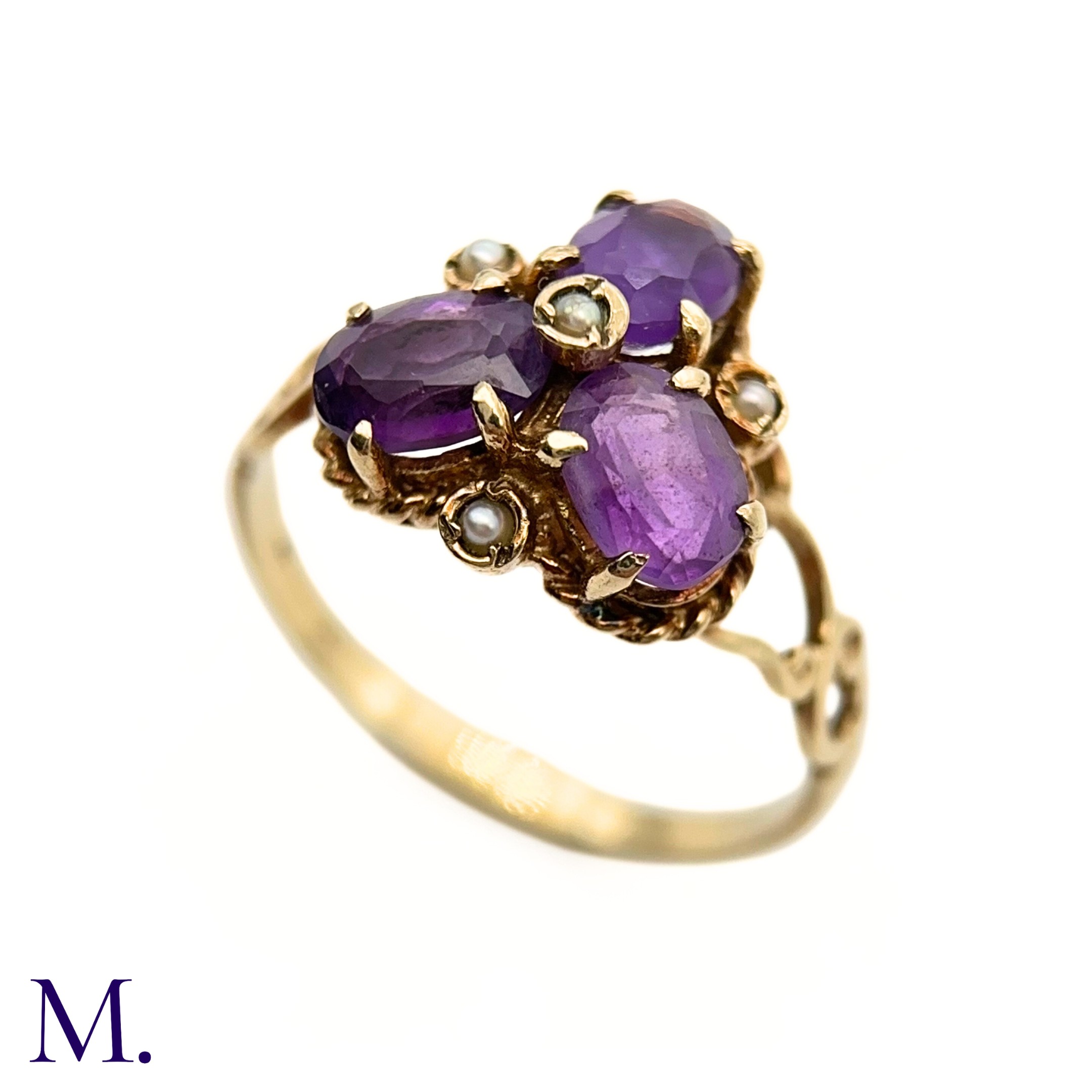 NO RESERVE - An Amethyst and Pearl Ring - Image 3 of 8