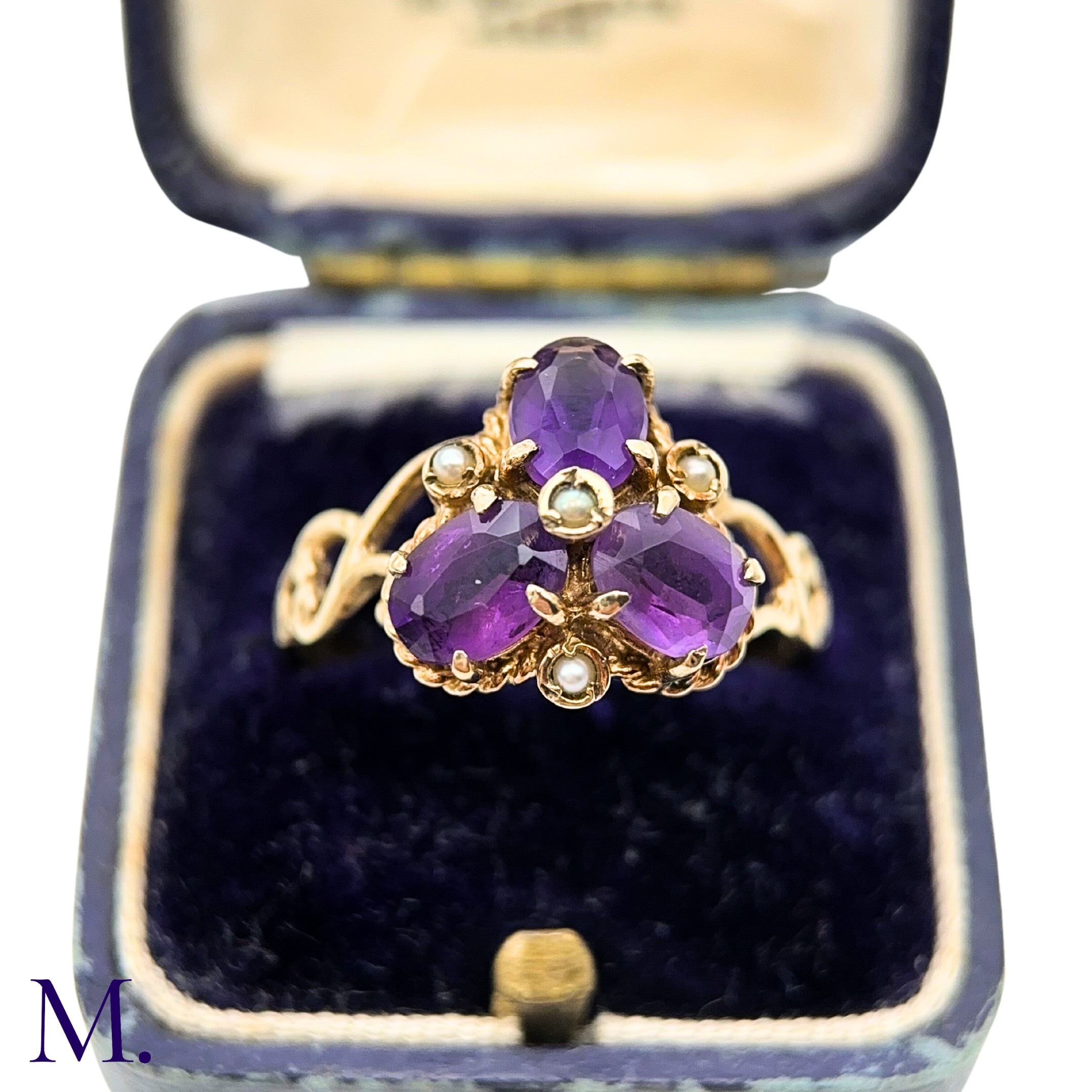 NO RESERVE - An Amethyst and Pearl Ring - Image 4 of 8