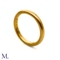 A 22ct Gold Band