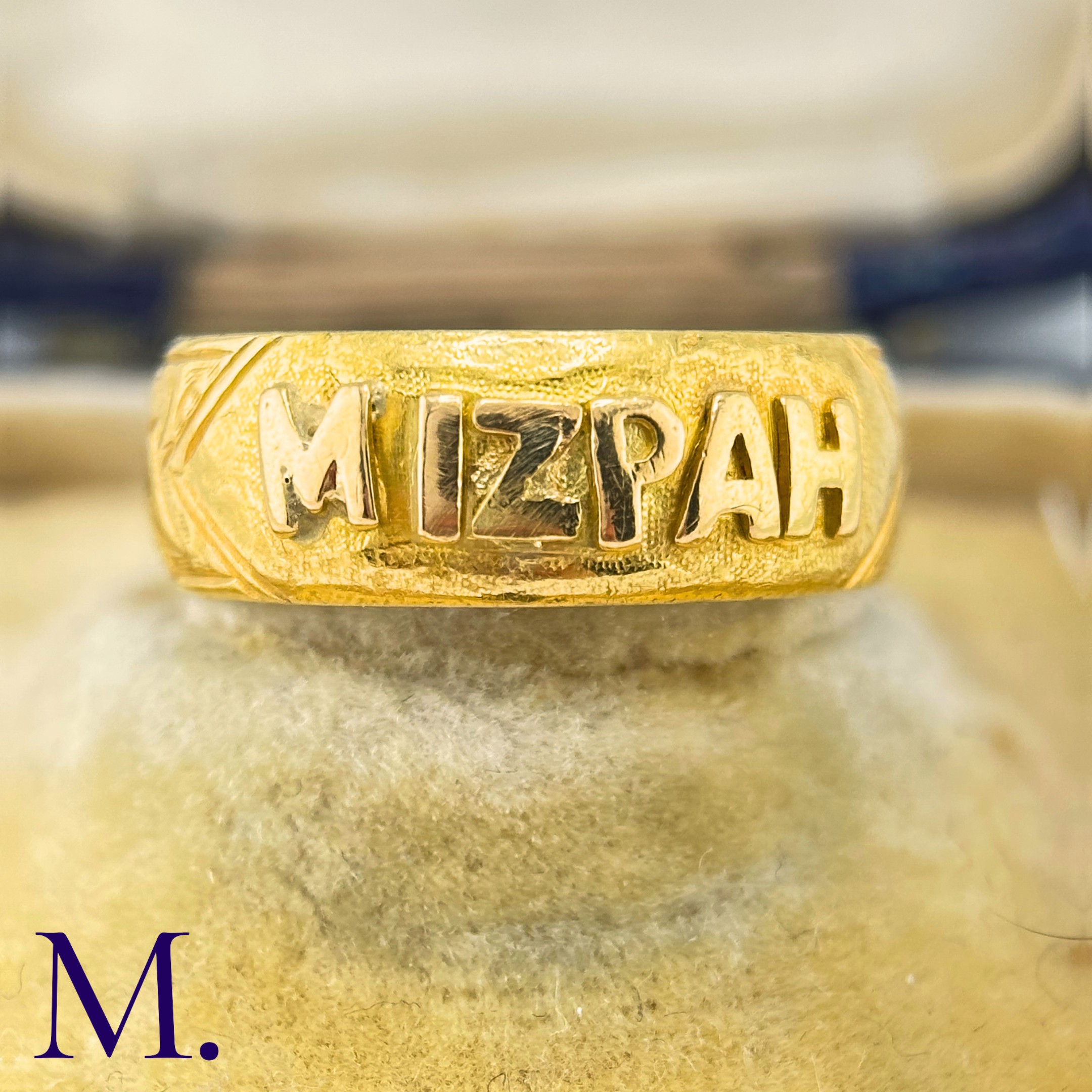 An Antique Gold Mizpah Band The antique 18ct yellow gold band is engraved to the rear and embossed - Image 5 of 6