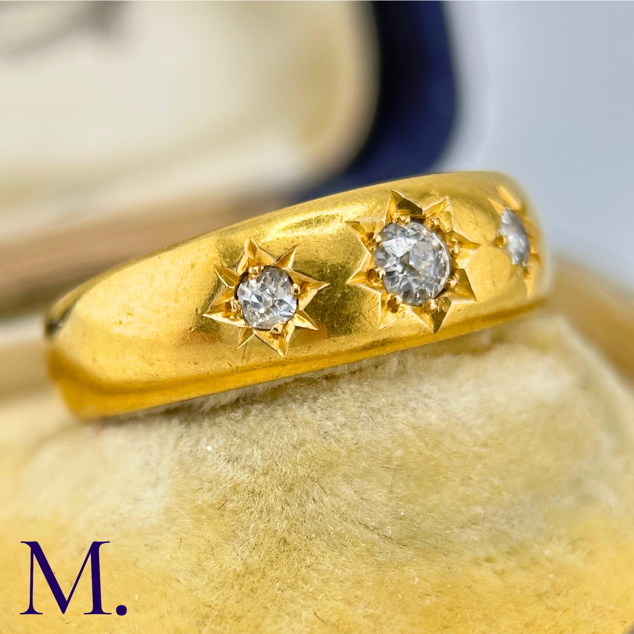 An Antique 3-Stone Diamond Gypsy Ring The 18ct yellow gold gypsy ring is set with three old cut - Image 3 of 8