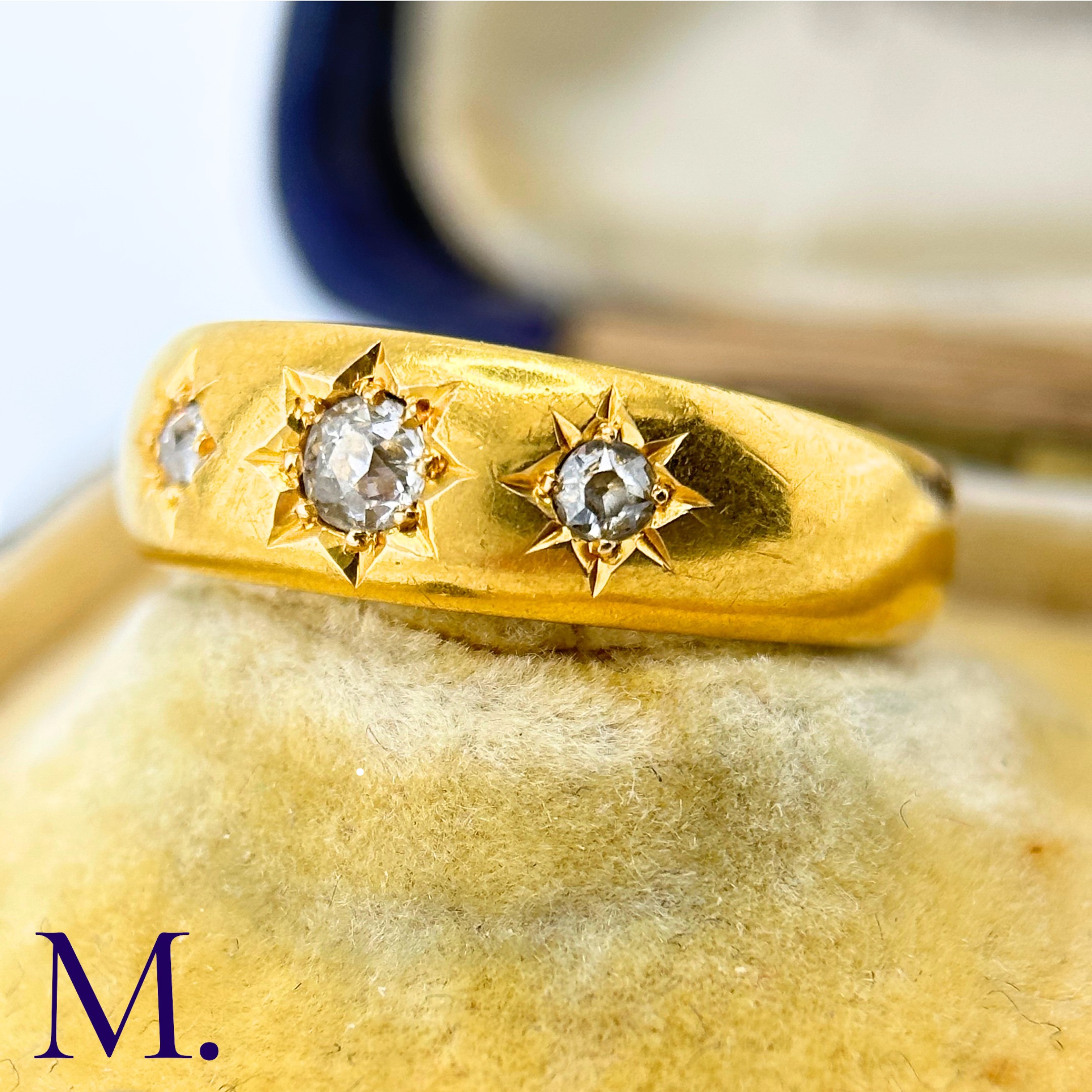 An Antique 3-Stone Diamond Gypsy Ring The 18ct yellow gold gypsy ring is set with three old cut - Image 4 of 8