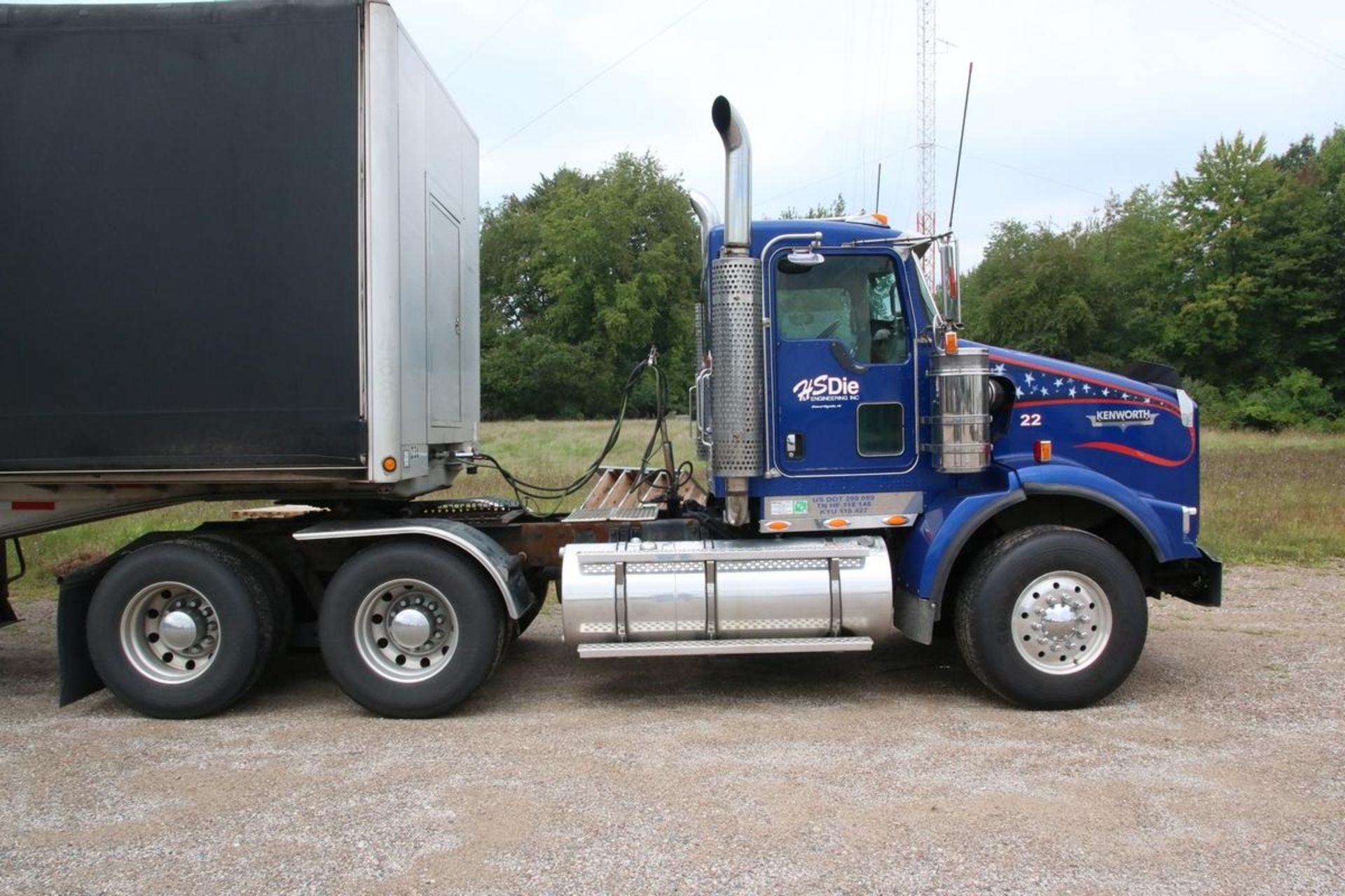 2006 Kenworth T800 Truck Tractor - Image 7 of 23