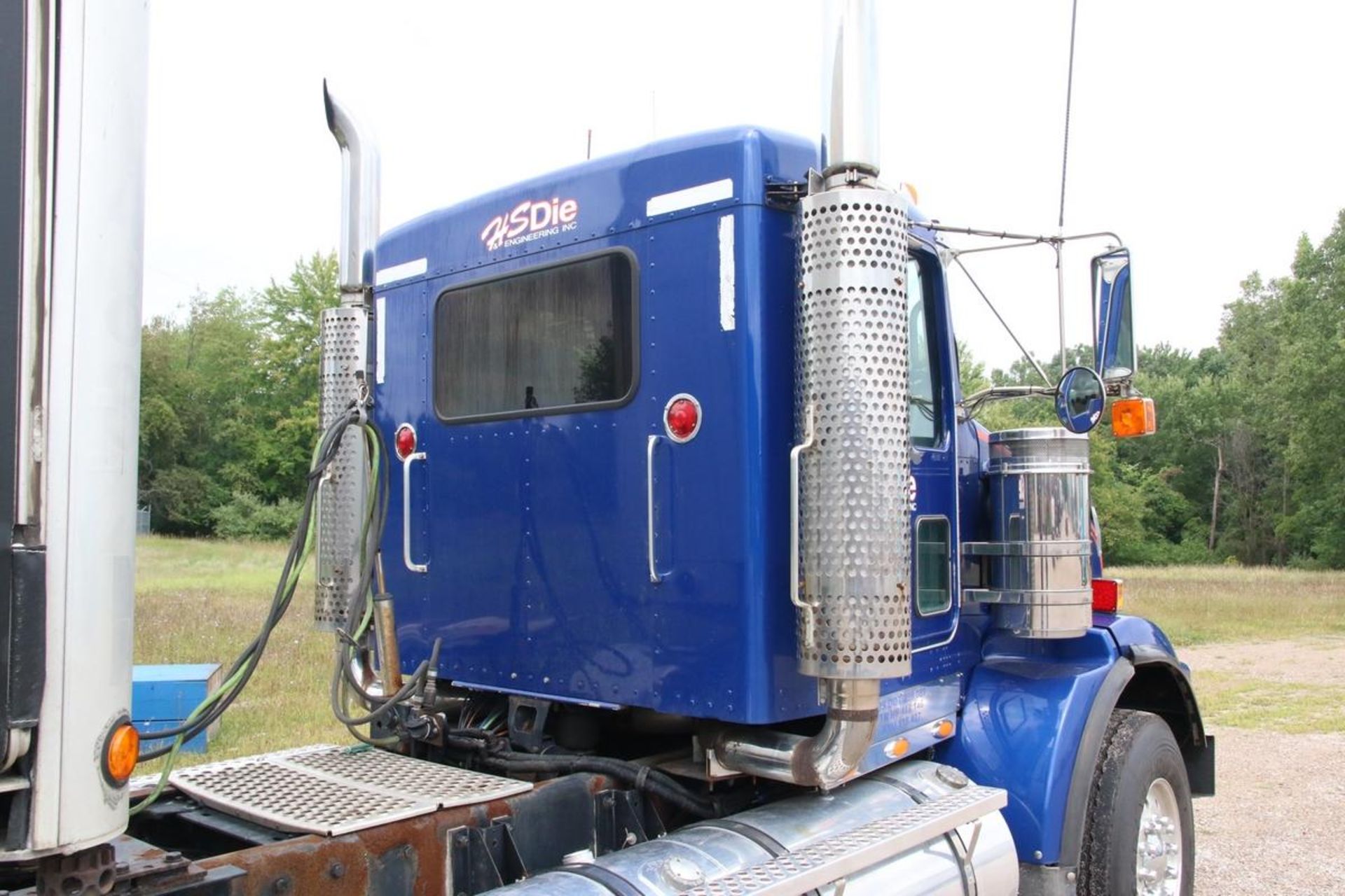 2006 Kenworth T800 Truck Tractor - Image 8 of 23