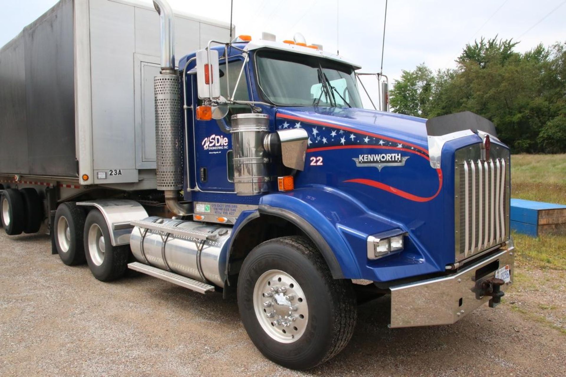 2006 Kenworth T800 Truck Tractor - Image 2 of 23