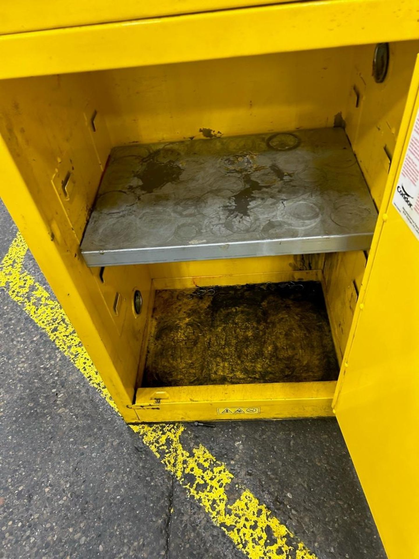Coridor Key Locked Industrial Flammable Storage Cabinet - Image 2 of 2