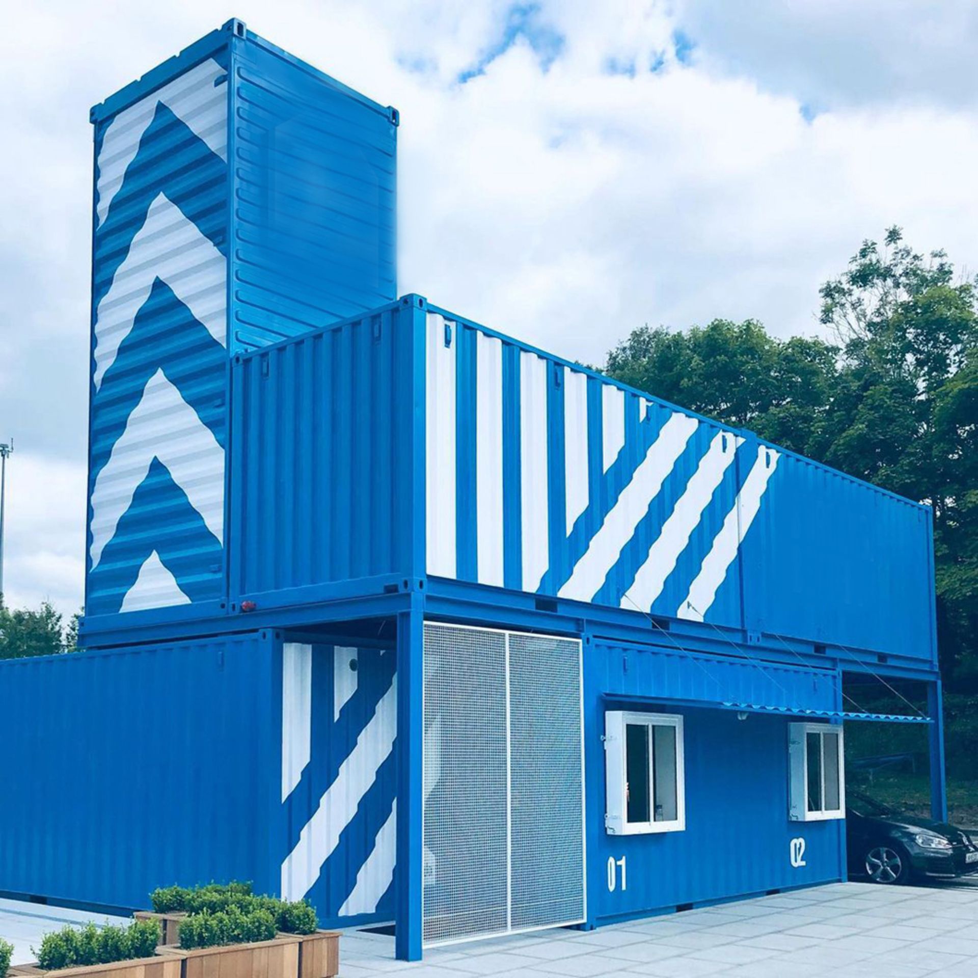 Modular Containerised Drive-Thru Kitchen comprising 3 x 6 M High Cube under 3 x 6 M Converted Steel