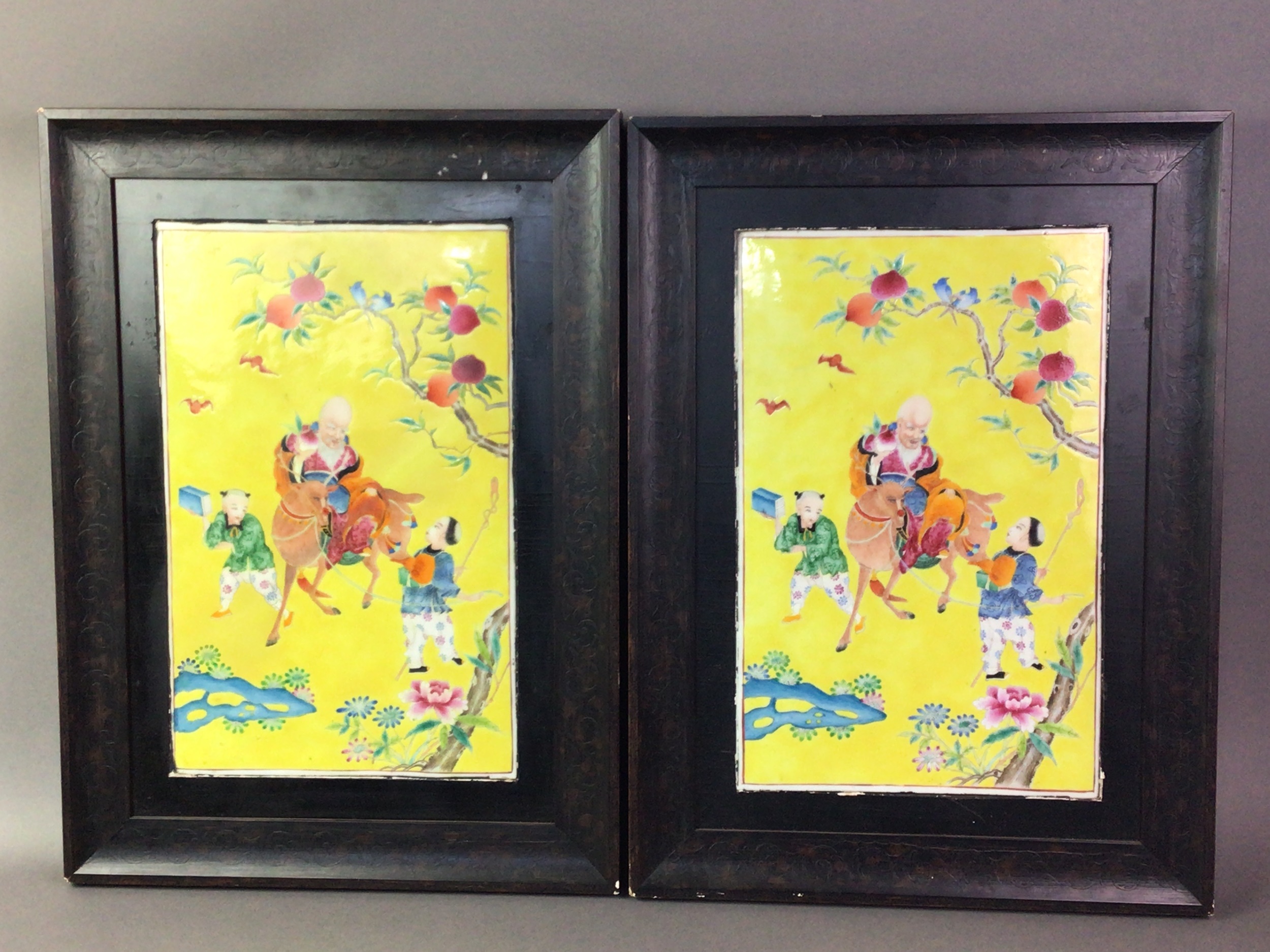 PAIR OF CHINESE PORCELAIN PLAQUES2 LATE 19TH/EARLY 20TH CENTURY