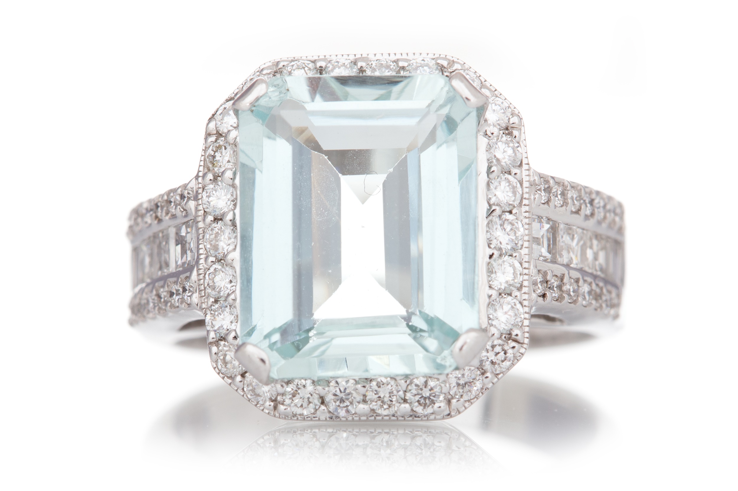 CERTIFICATED AQUAMARINE AND DIAMOND RING