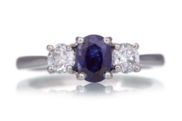 SAPPHIRE AND DIAMOND RING