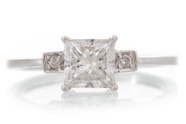 CERTIFICATED DIAMOND DRESS RING