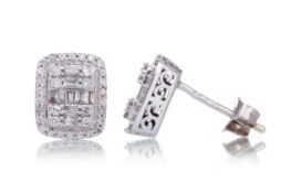 PAIR OF DIAMOND CLUSTER STUD EARRINGS