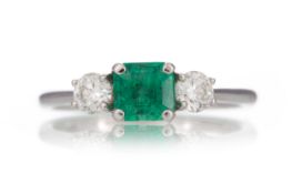 EMERALD AND DIAMOND RING,