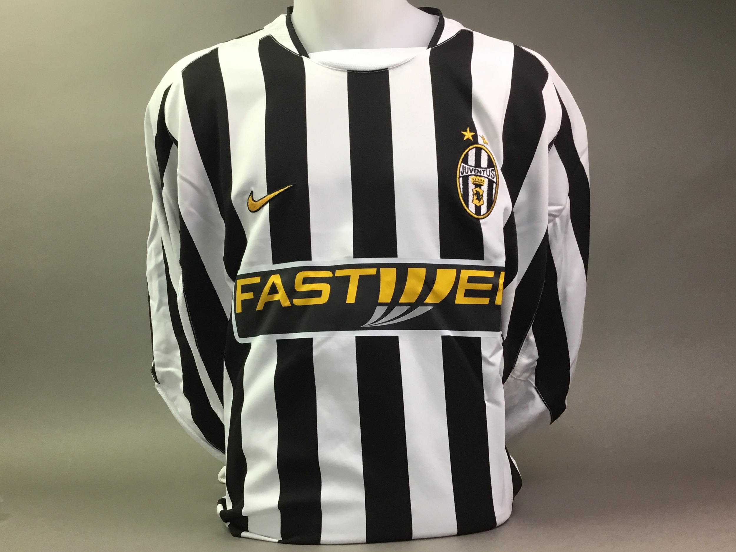 JUVENTUS REPLICA 2003/04 HOME JERSEY