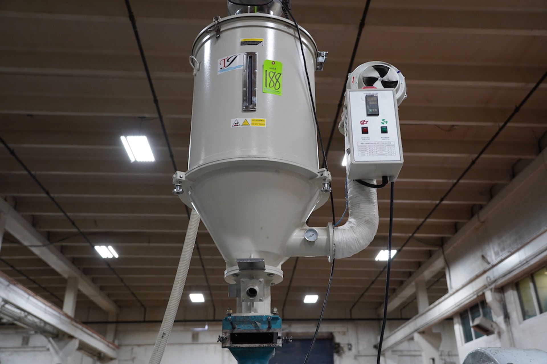 TJ XHD-100KG Hot Air Hopper Dryer, New in 2021