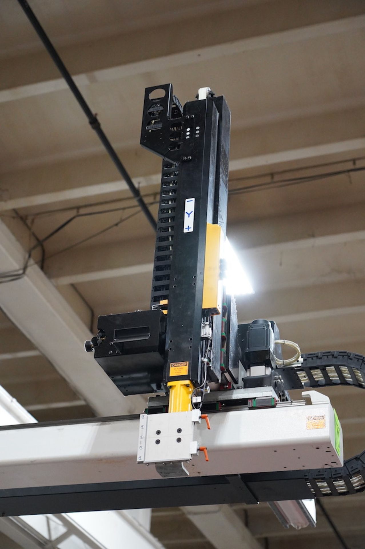 Apex Robotic Systems Robot with Pendant Control - Image 2 of 5