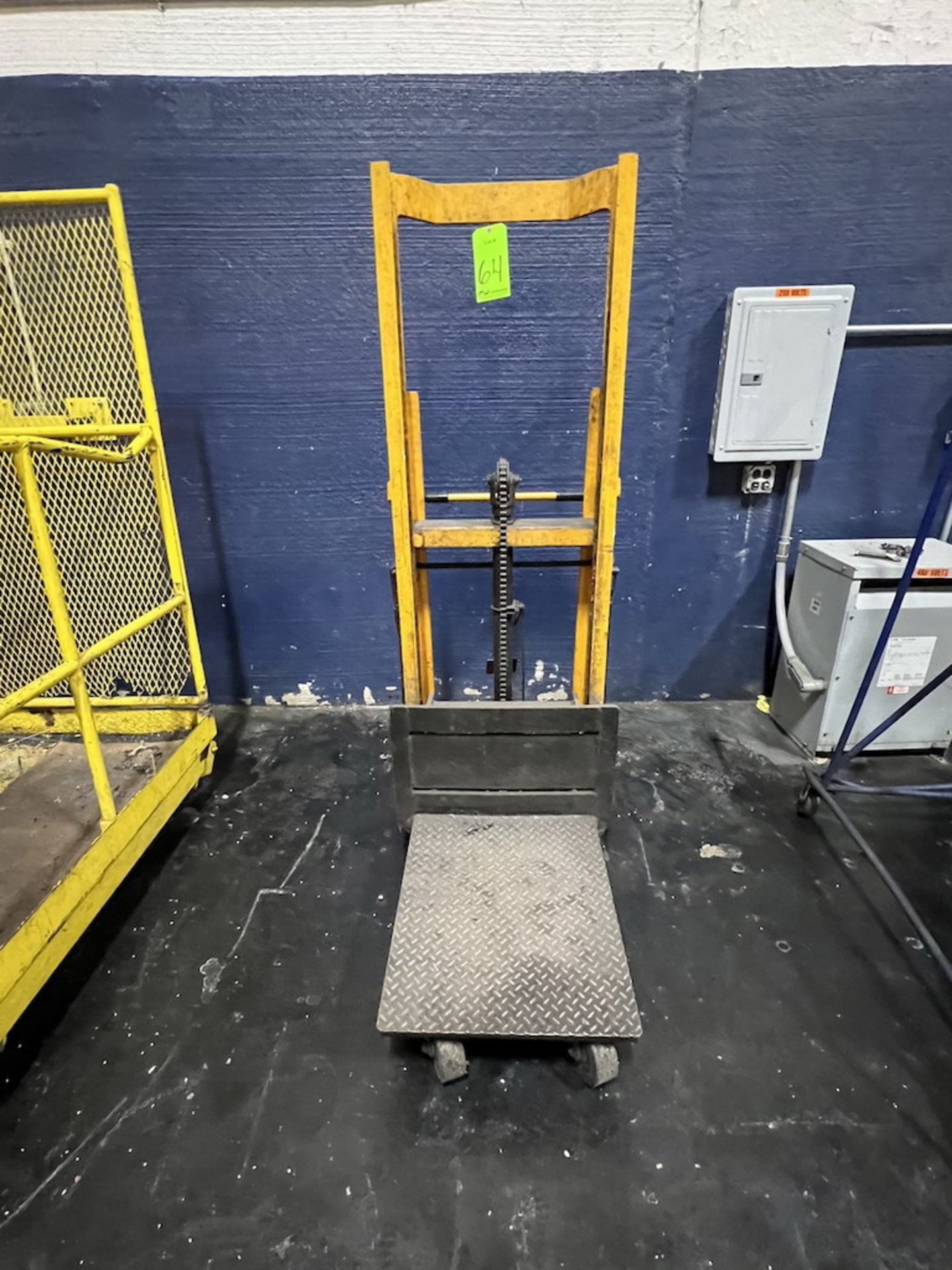 Big Joe 1000 lb. Capacity Die Lift Table