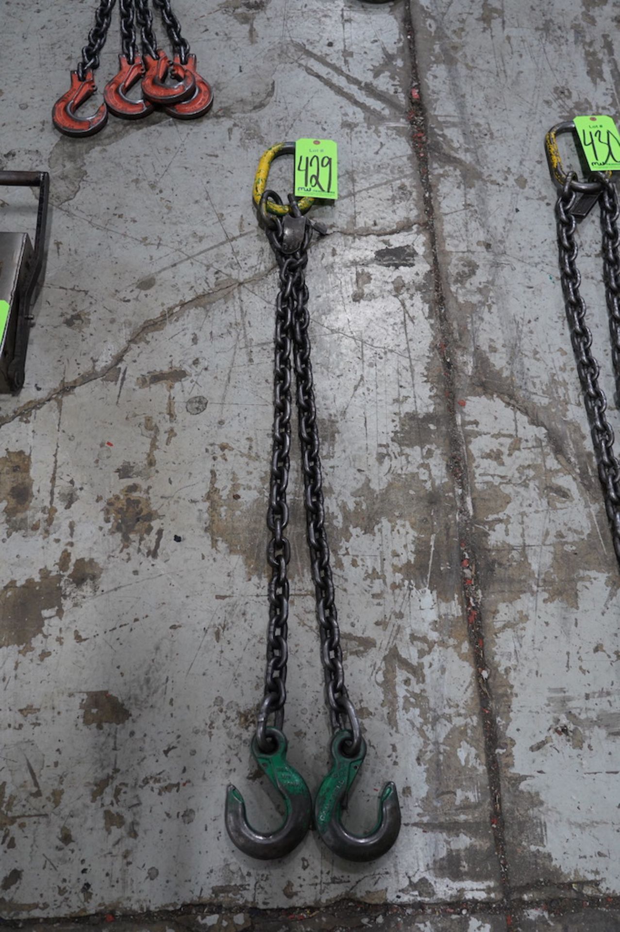 Heavy-Duty 4 Ft, 4 Hook Chain - Image 2 of 3