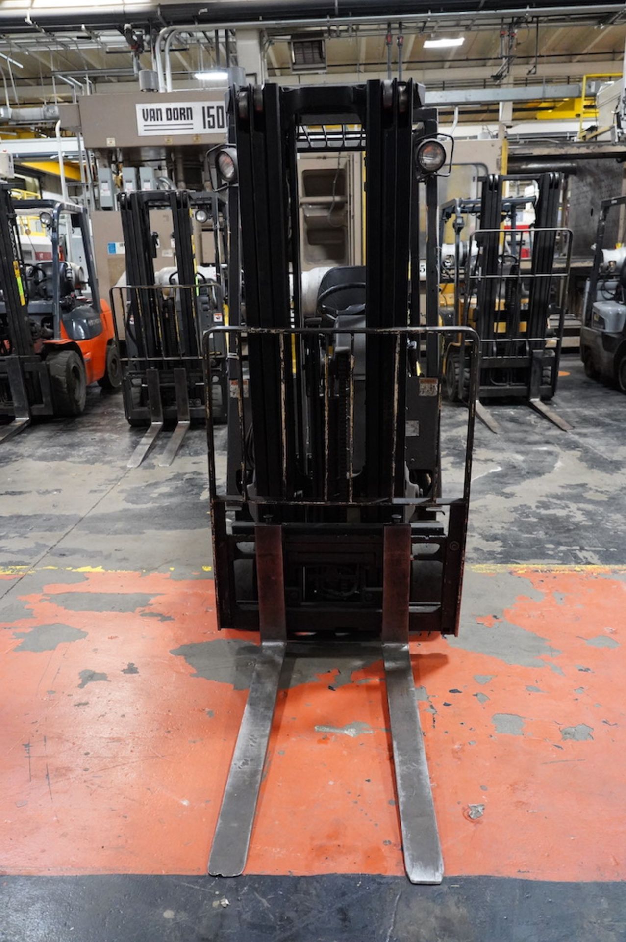 Yale 4,000 Lb Fork Lift Truck - Image 2 of 12