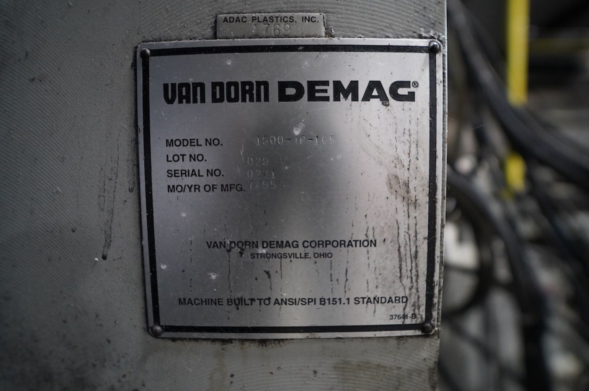 Van Dorn 1500 Ton 2-Shot Capable Injection Molding Press - Image 12 of 19