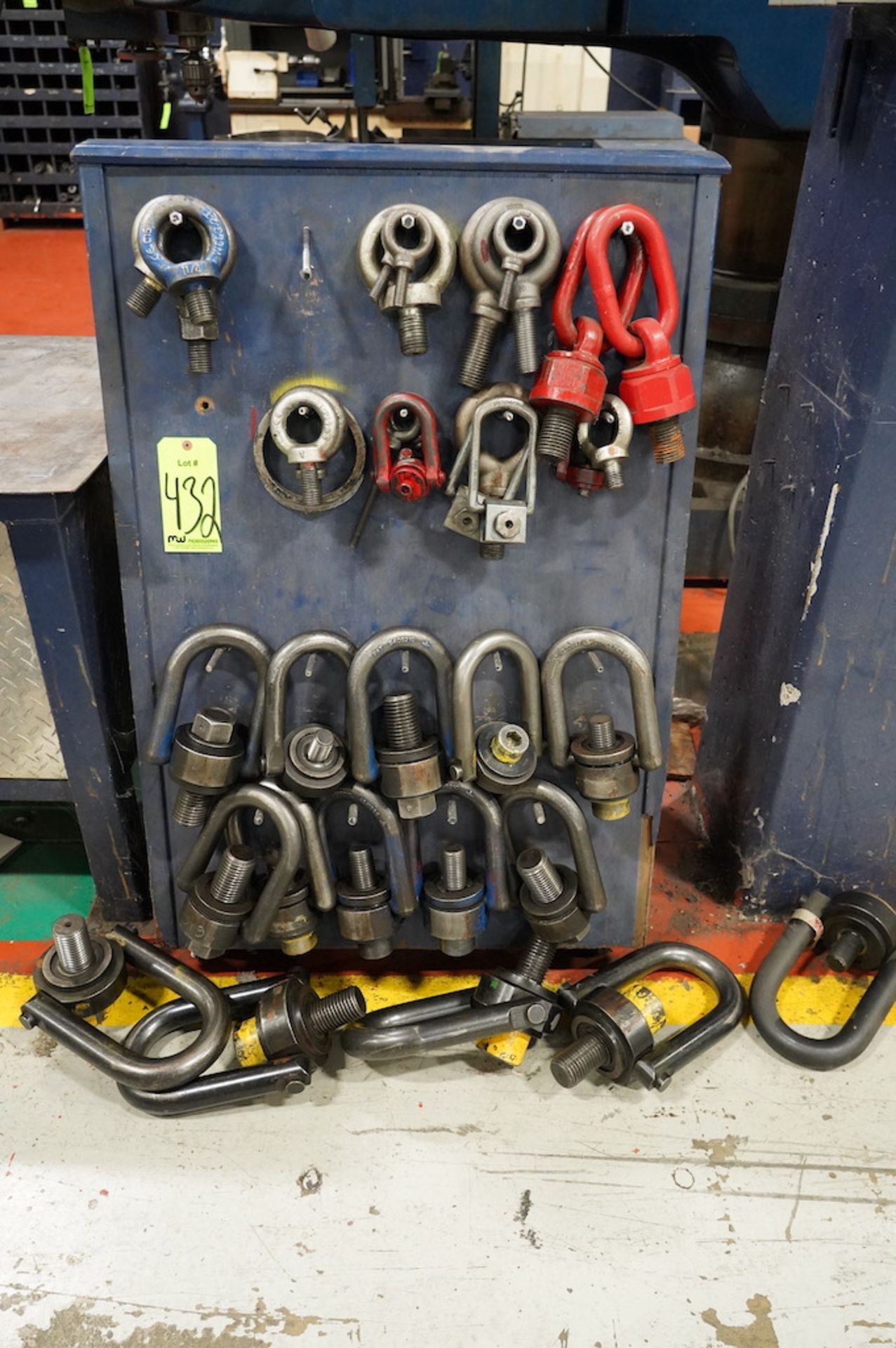 Eye Bolt Station, Random Sizes