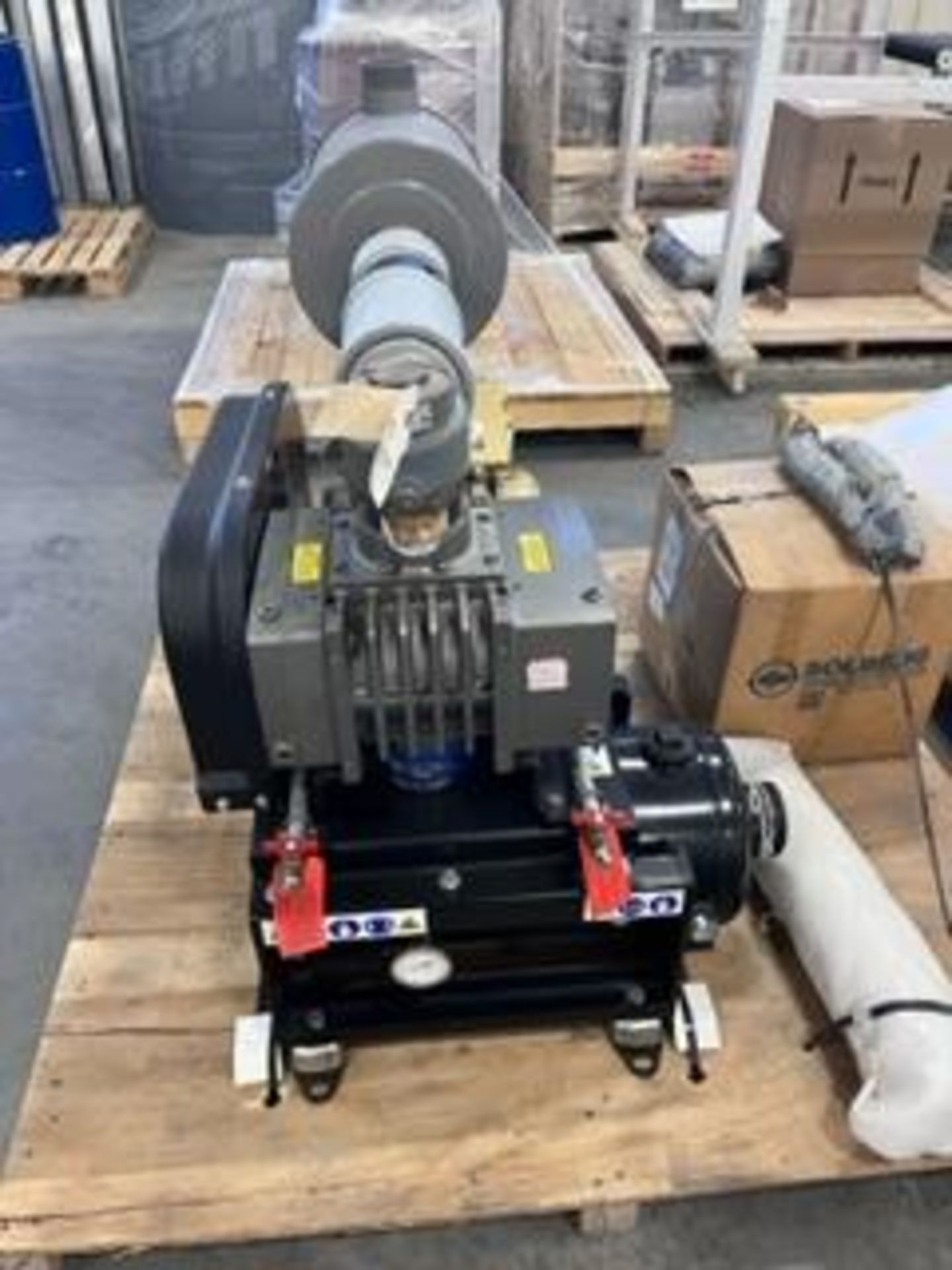 Gardner Denver 10 HP Vacuum Pump, New in 2013 - Image 2 of 2