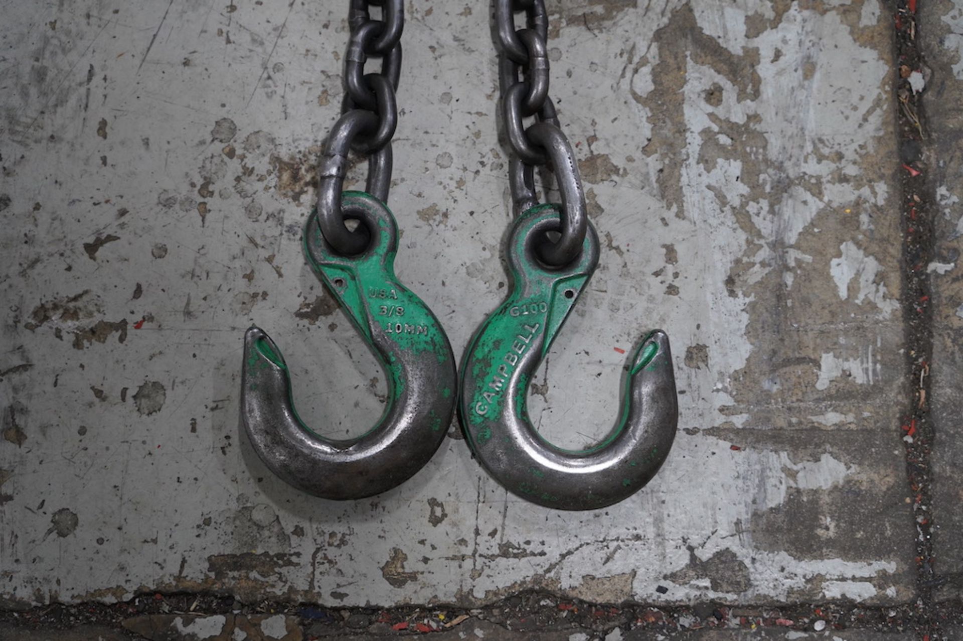 Heavy-Duty 4 Ft, 4 Hook Chain - Image 3 of 3