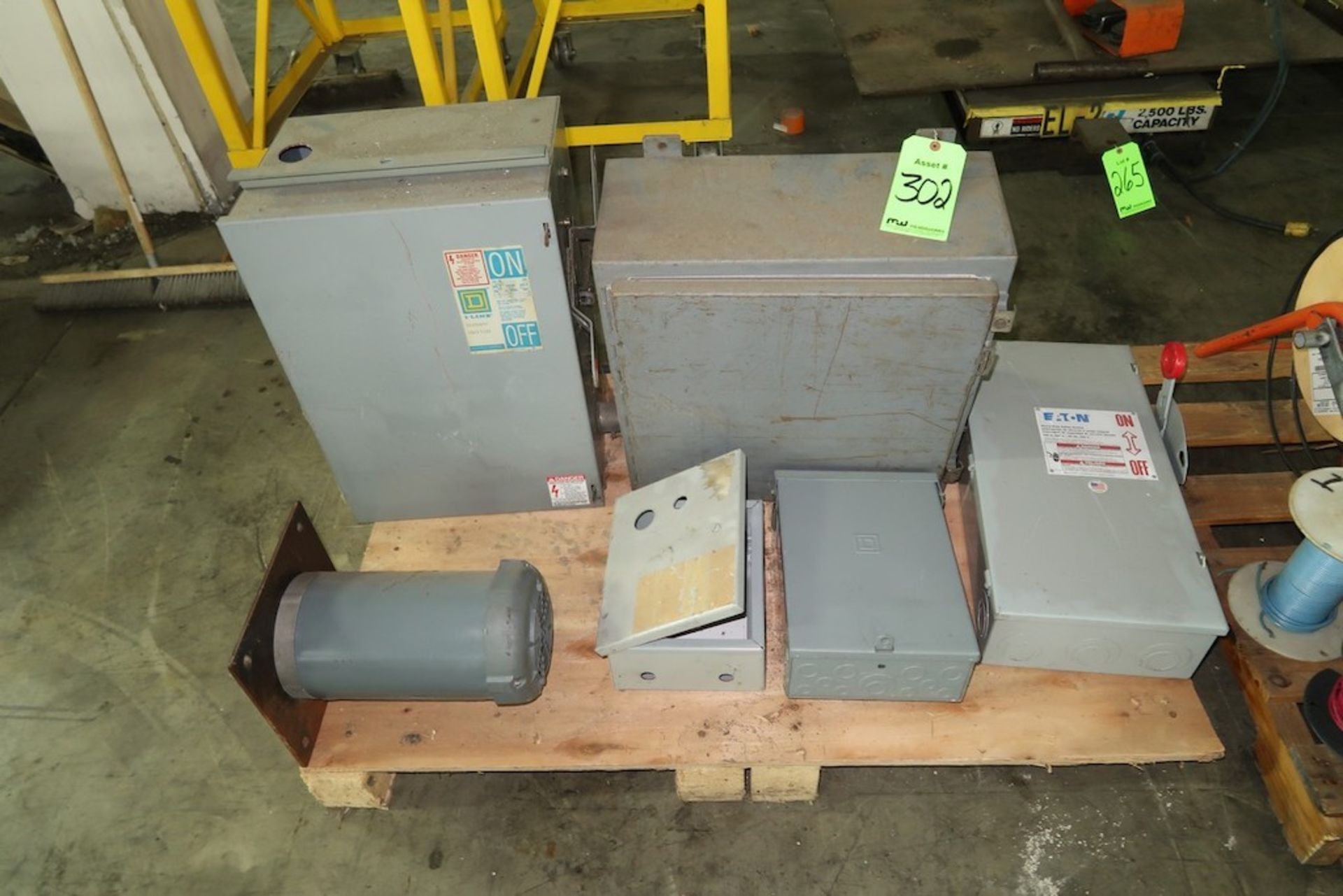 (2) Pallets of Electrical Supplies - Image 2 of 4