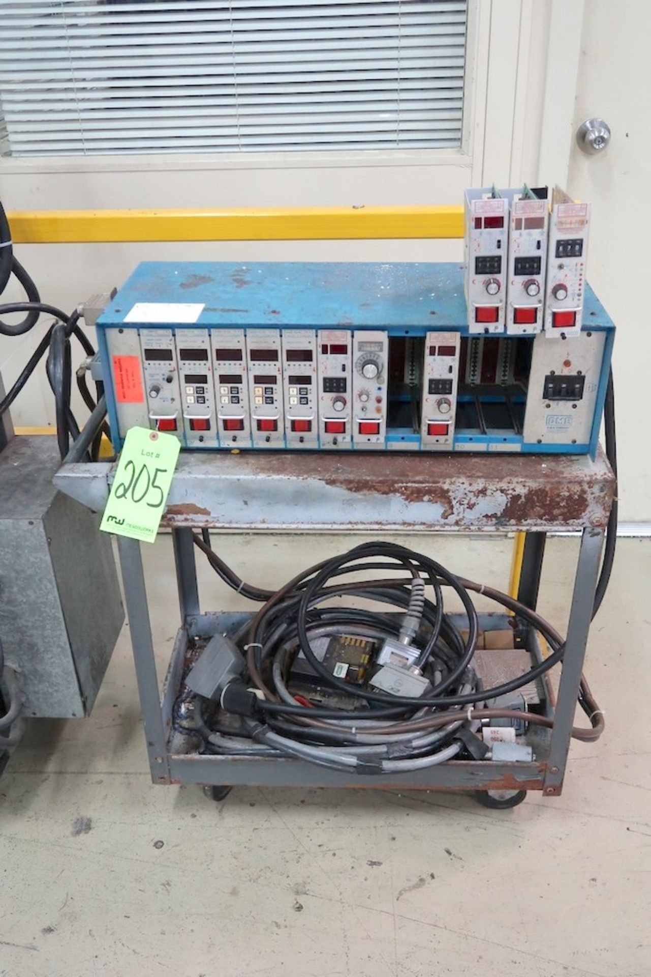 DME 12-Zone Hot Runner Controller with (7) Cards & Sorgel 45 KVA Transformer on Cart