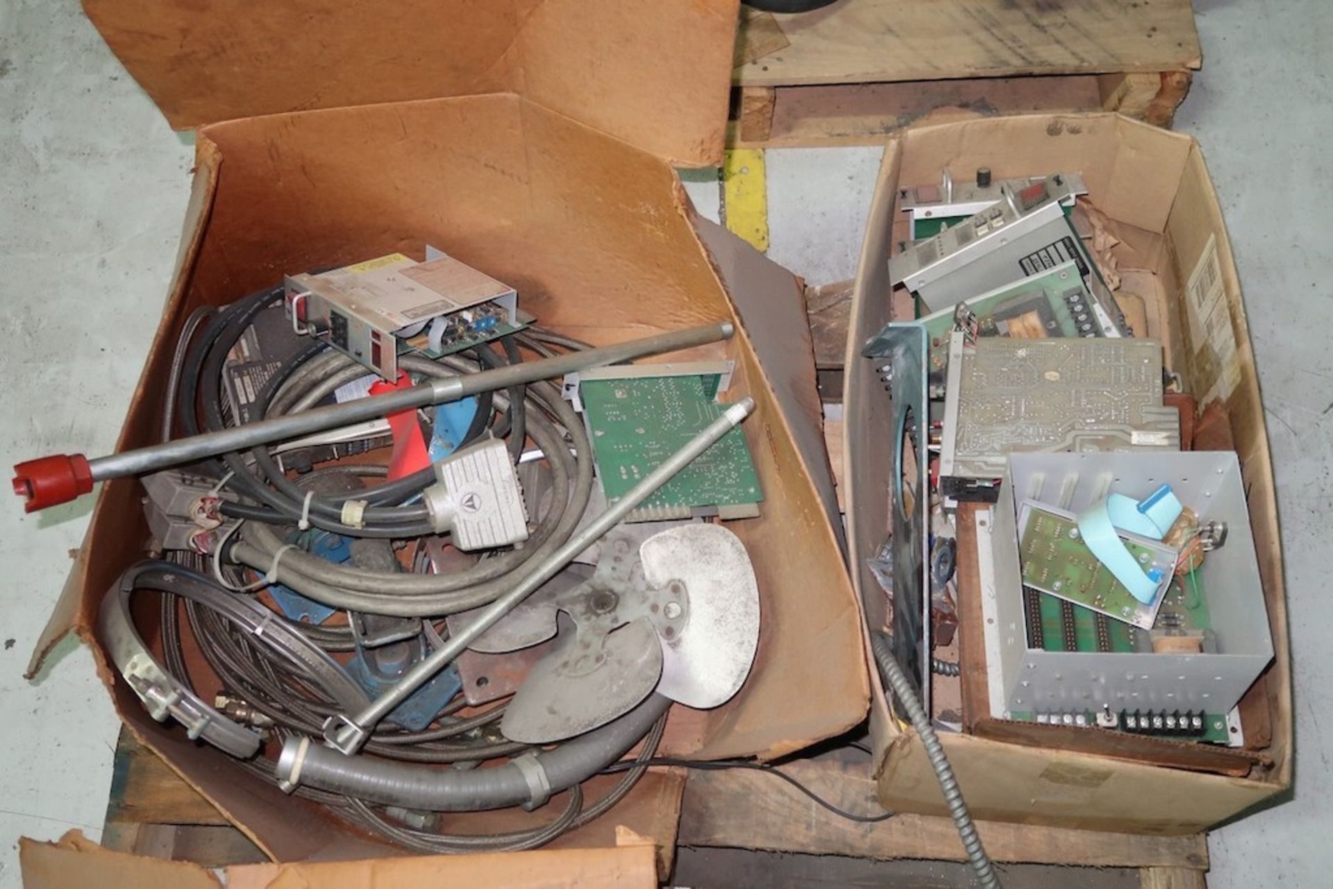 (2) Pallets of Temperature Controllers & Parts - Image 7 of 7