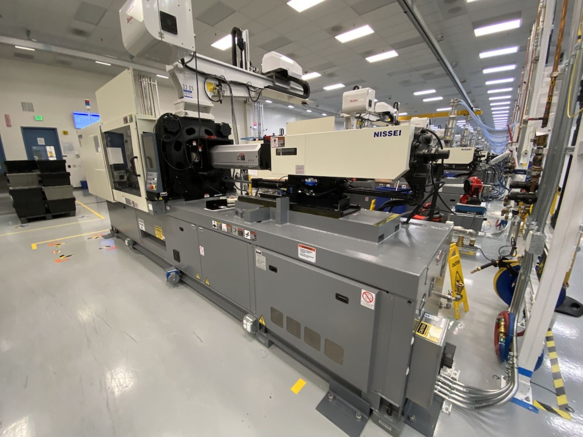 Nissei FNX180III, 180 Ton Injection Molding Press, New in 2014 - Image 2 of 2