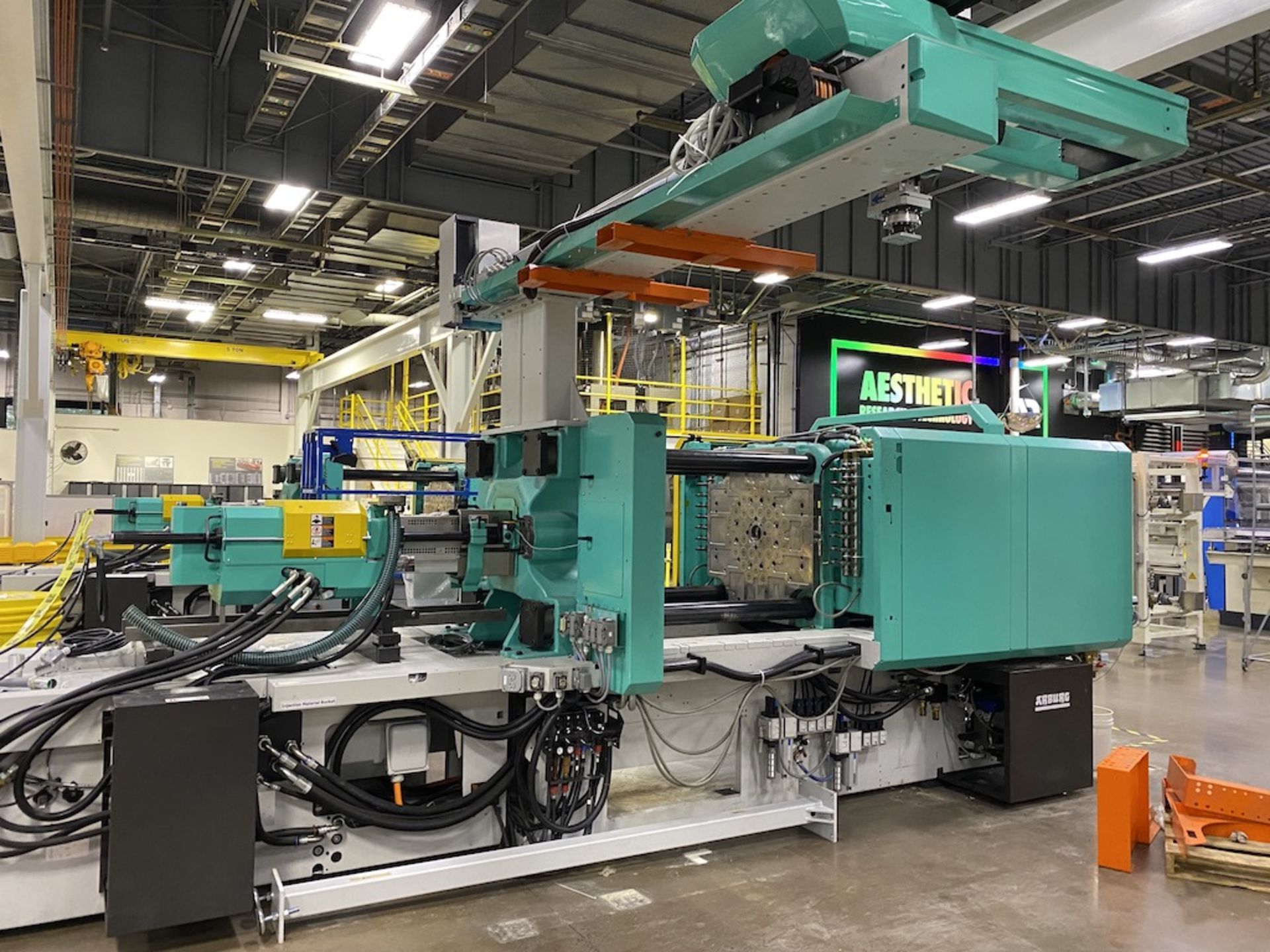 Arburg 320 Metric Ton Injection Molding Press w/Arburg Robot, New in 2015 - Bild 9 aus 10