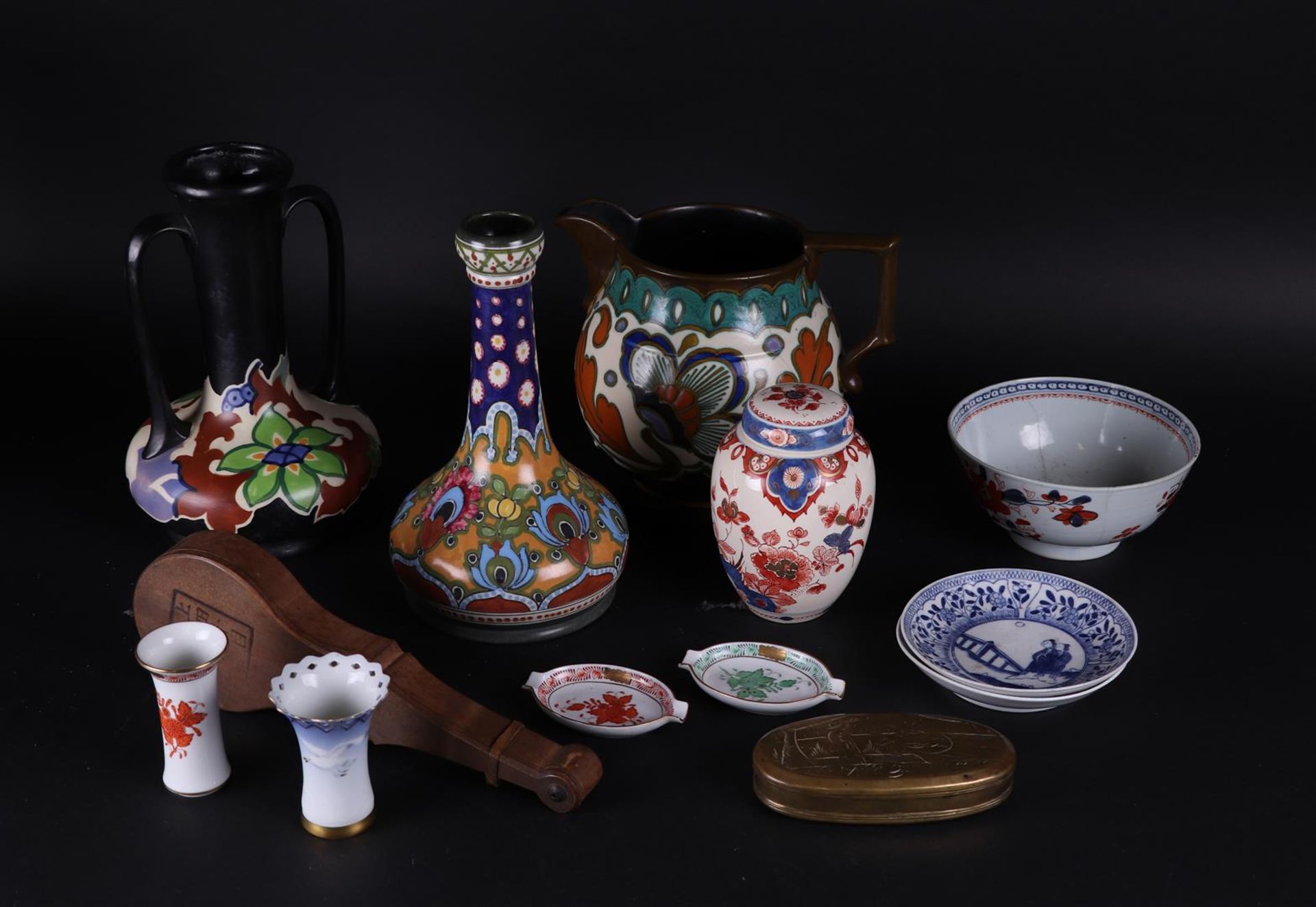 A lot of miscellaneous including Herend, Royal Copenhagen and Chinese porcelain.