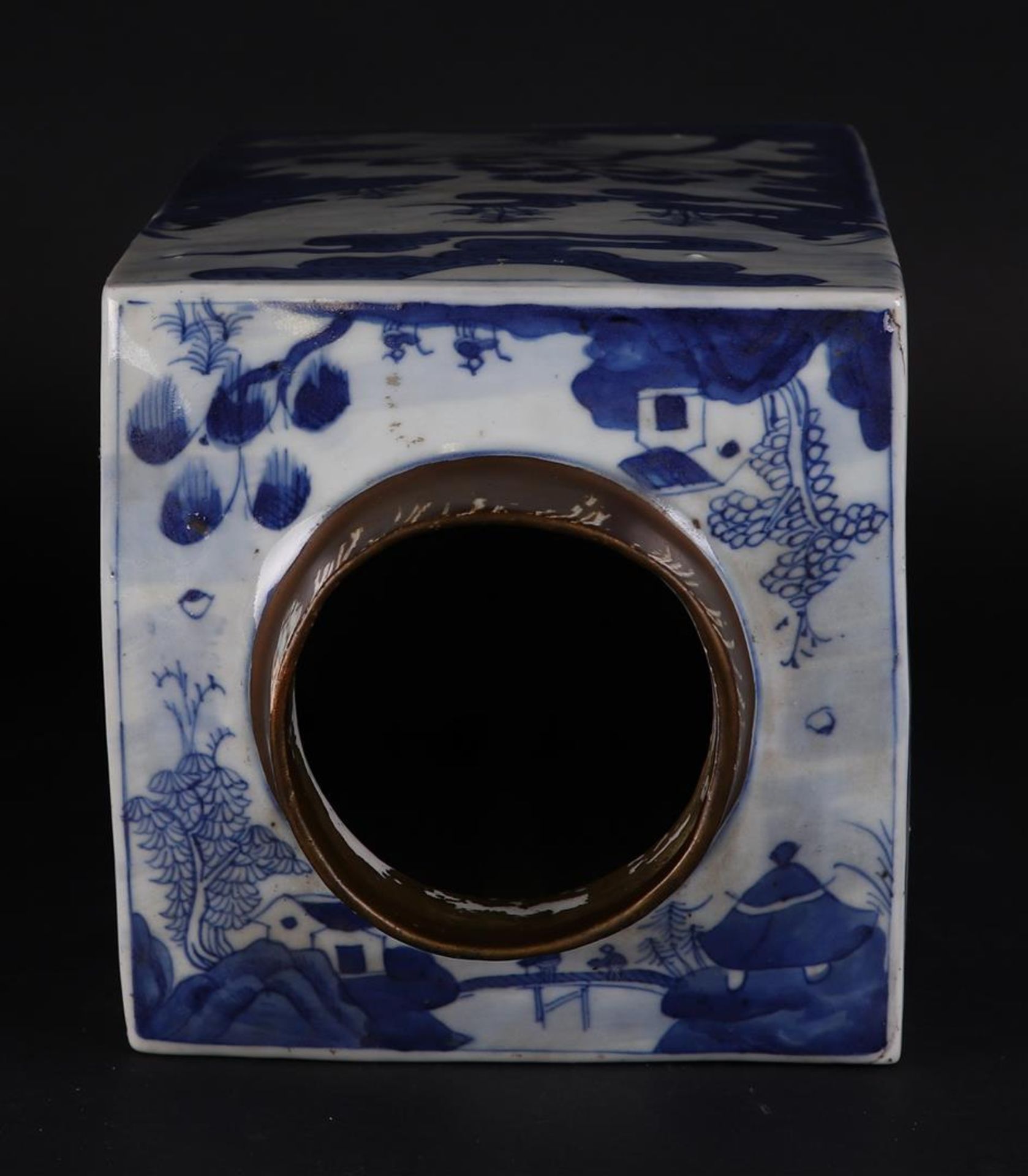 A square porcelain storage jar decorated with various landscapes. China, 19th century. - Image 5 of 6