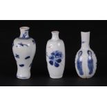 Three porcelain etagère vases, 1x with frosted decor, 2x with floral decor. China Kangxi/Qianlong.