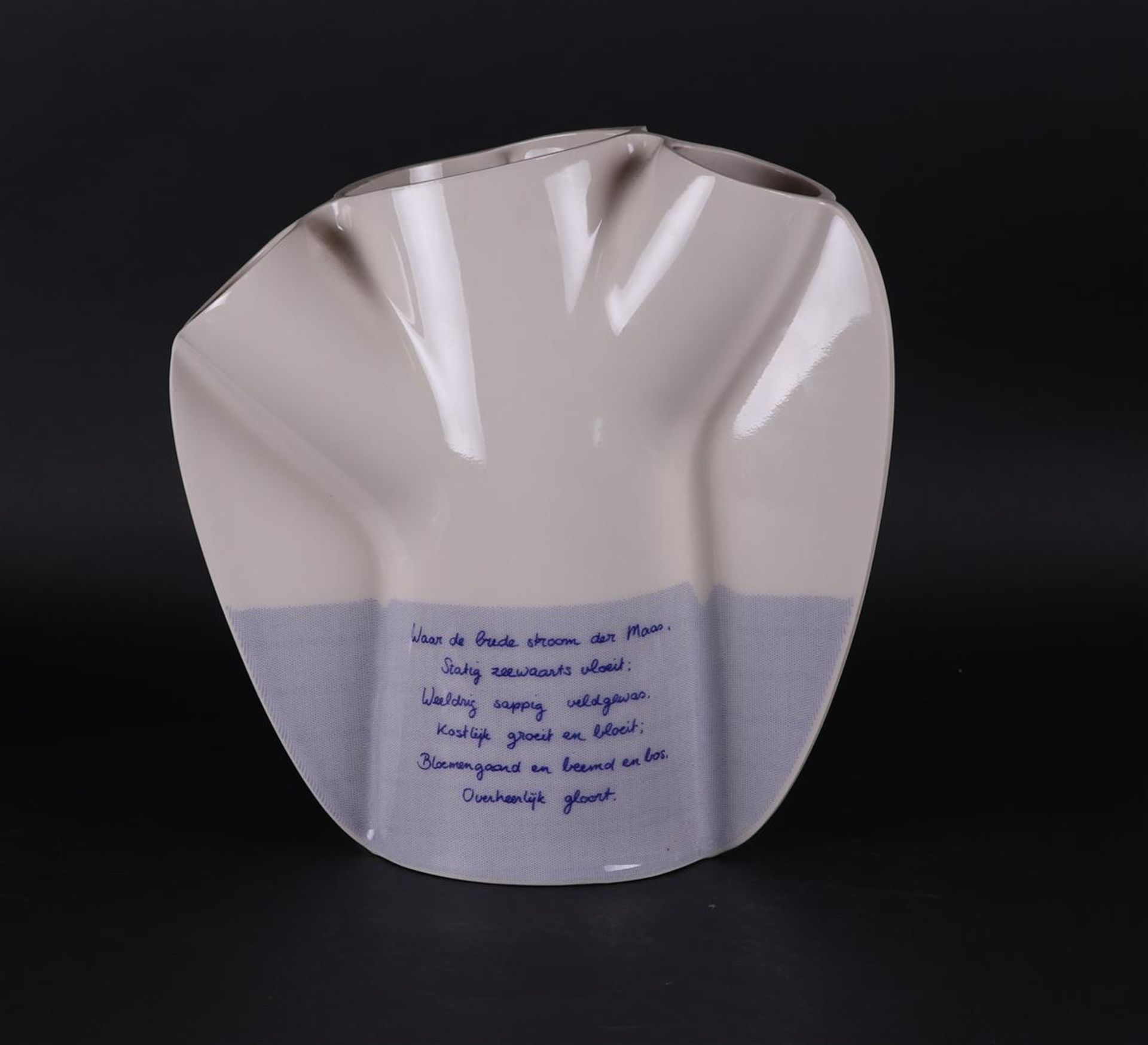 An earthenware design vase with a piece from the Limburg national anthem, marked Royal Sphinx.