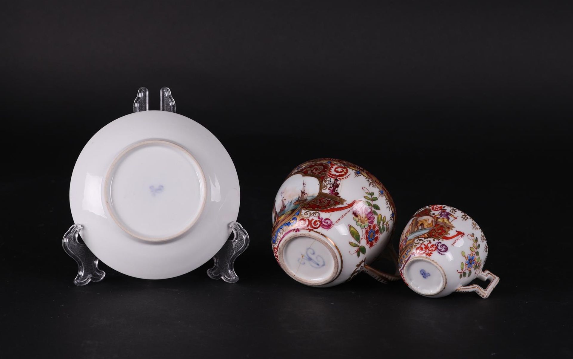 A lot consisting of a cup and saucer and a separate (tea) cup with Chine de Commande decor - Image 3 of 3