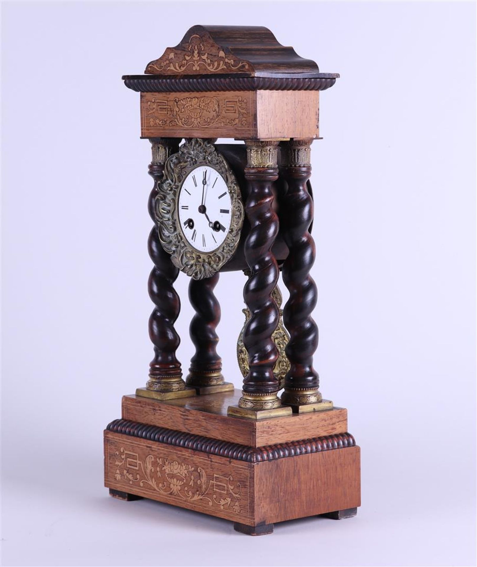 A wooden column clock with intarsia. France, circa 1870 - Bild 3 aus 5