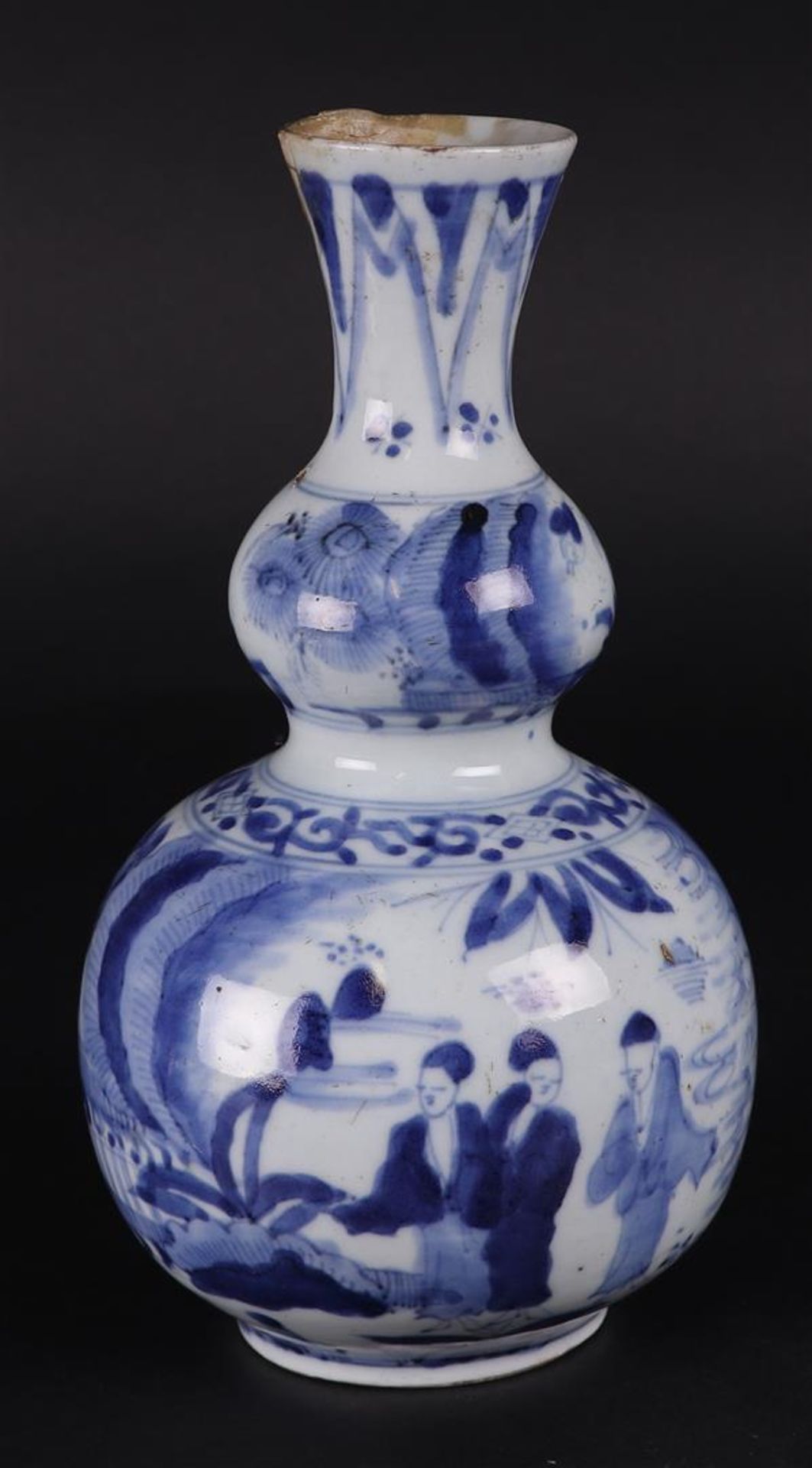 A porcelain knob vase with decoration of various figures in a landscape. China, transitionperiod.