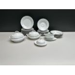 A Rosenthal Classic white 26-piece part service,