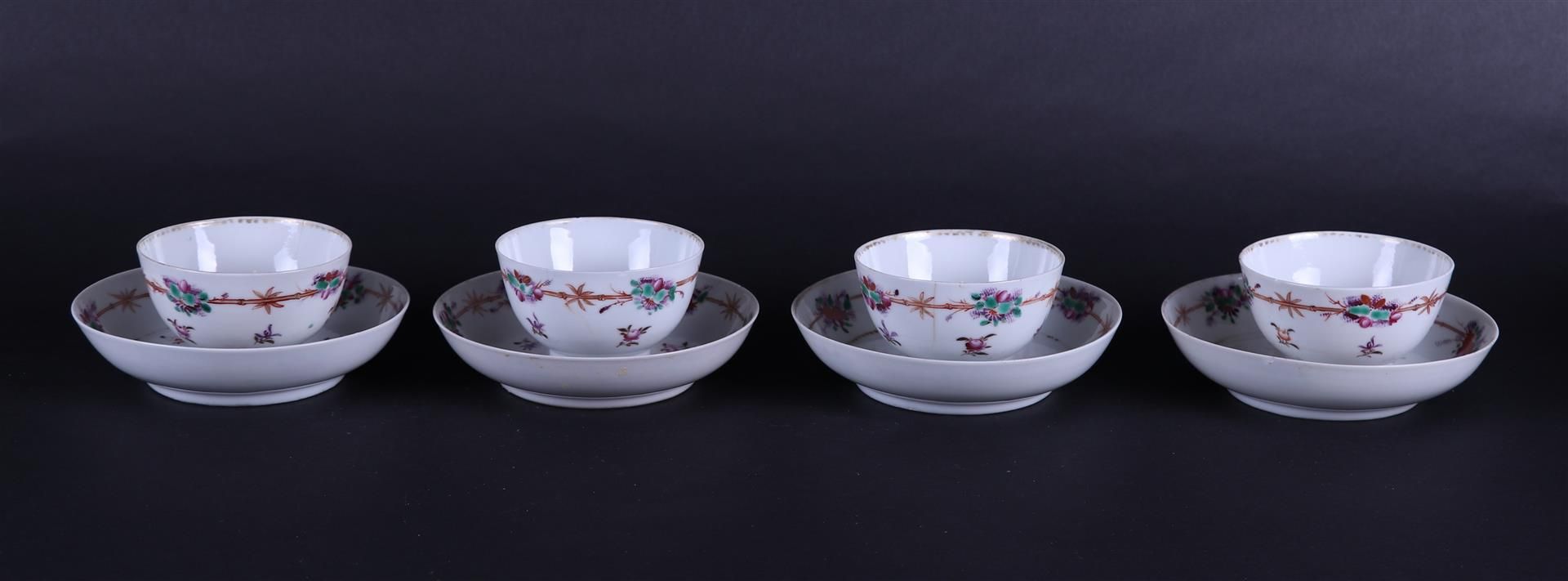 A lot of four porcelain Famile Rose bowls. China, 18th century.