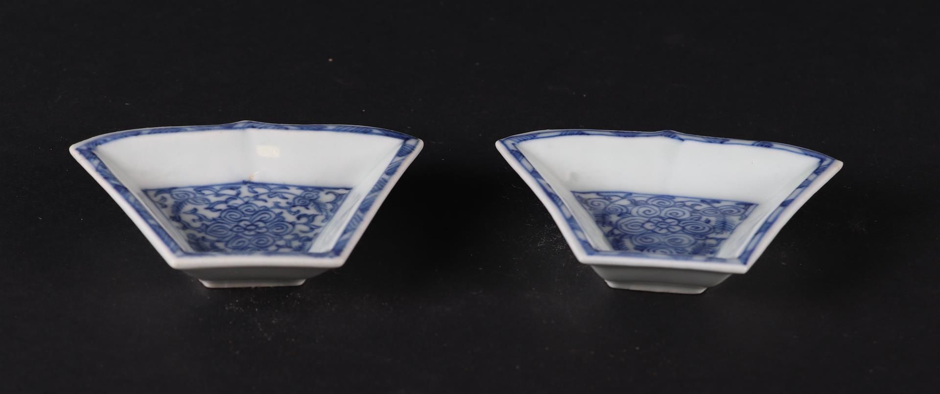 Two porcelain trapezoidal spice dishes with floral decor. China, Qianlong.