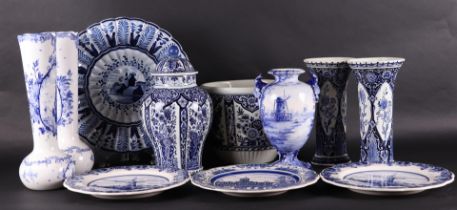 A large lot with various pottery including Boch. 19/20th Century.