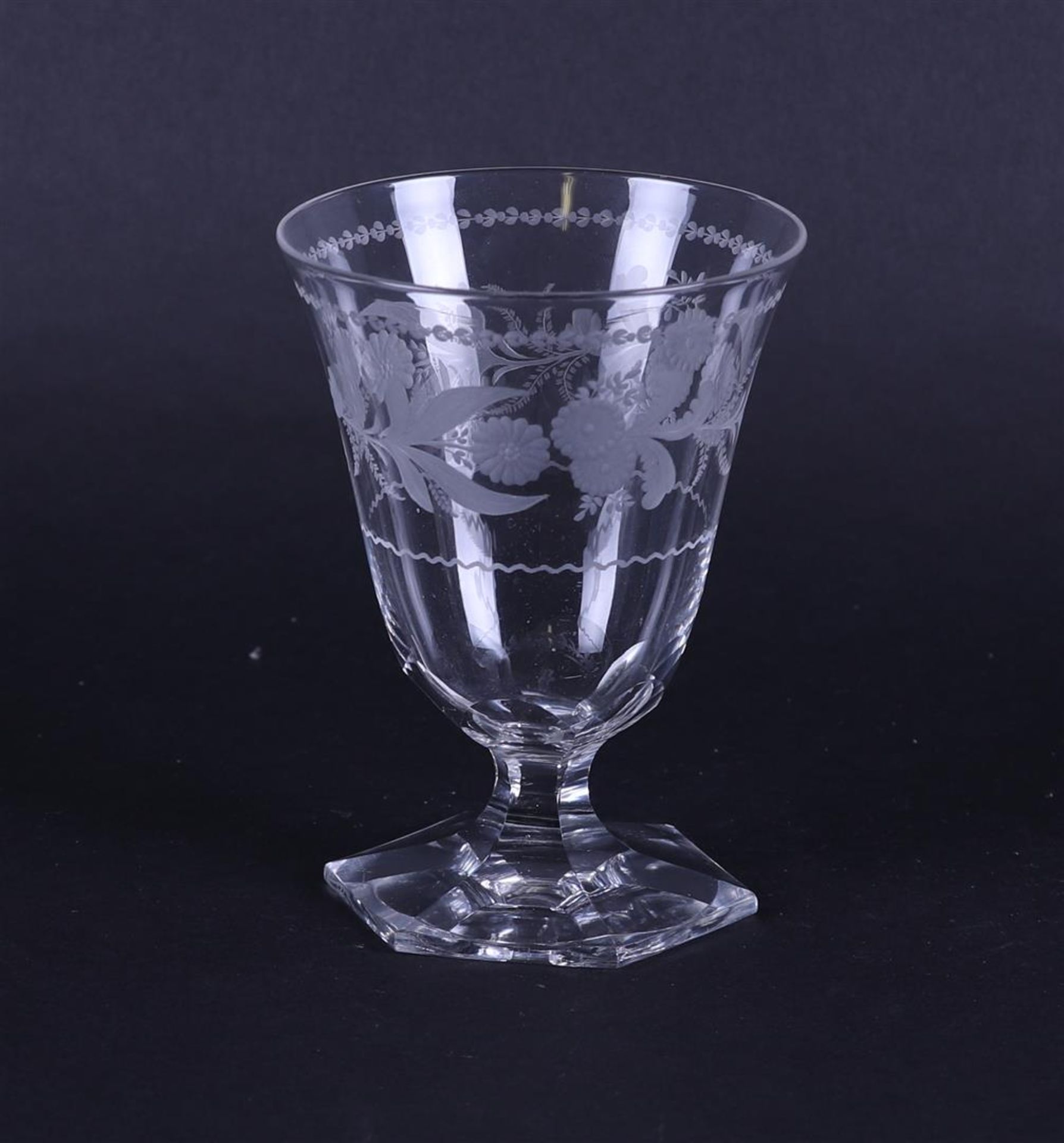 A lot of glassware including a glass Maria. 19/20th century. - Bild 2 aus 3