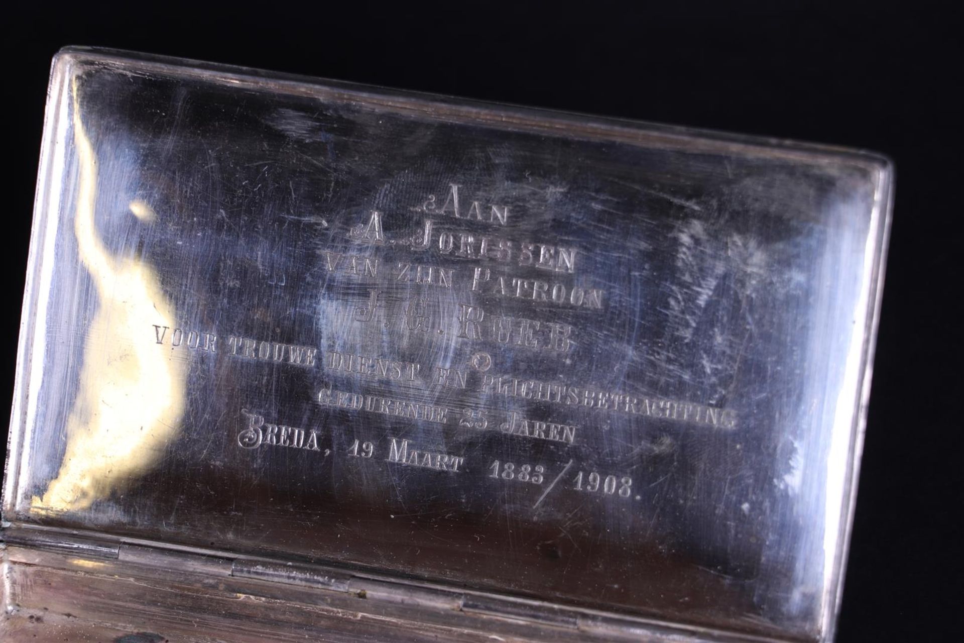 One of two identical silver tobacco boxes, inscription on the inside of the lid. Netherlands, - Image 5 of 5