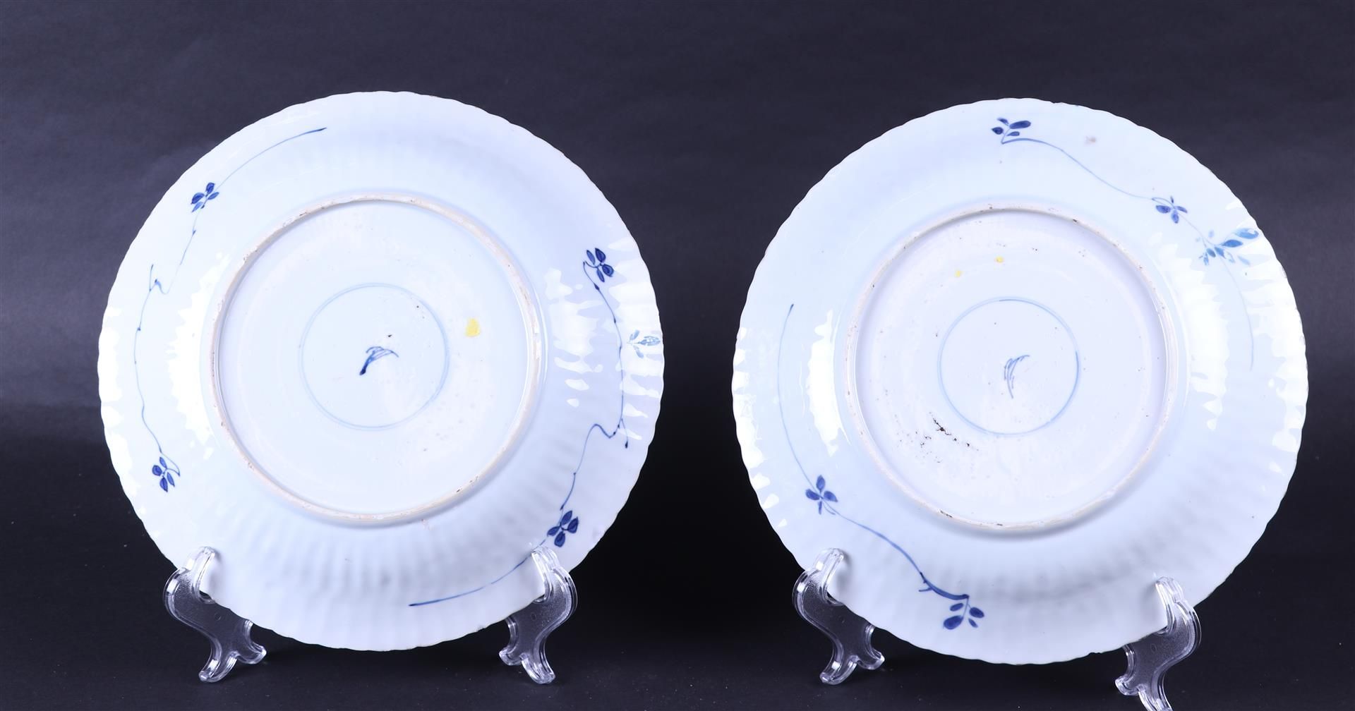 A set of two ribbed dishes with a floral design in  compartments and with a garden design in the cen - Image 2 of 2