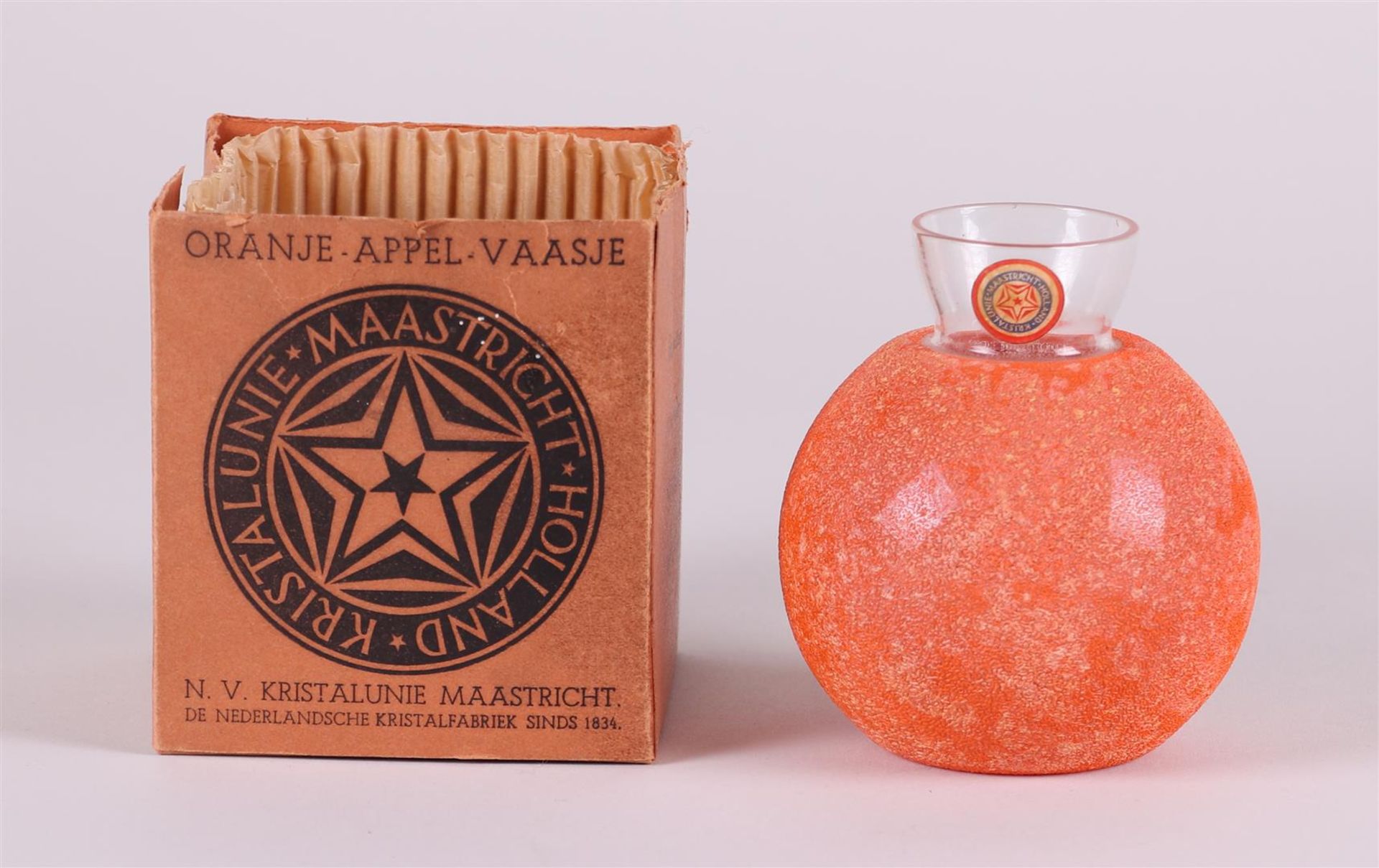 Clear glass 'orange apple vase', made on the occasion of the birth of Princess Beatrix