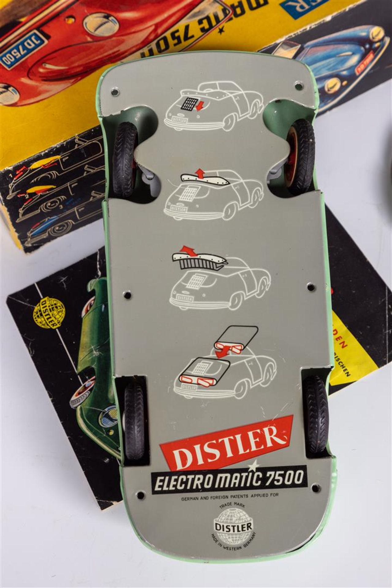 A Distler electro matic 7500 model of a Porsche 365 convertible, 1950 - 1959. In original box. - Image 3 of 3